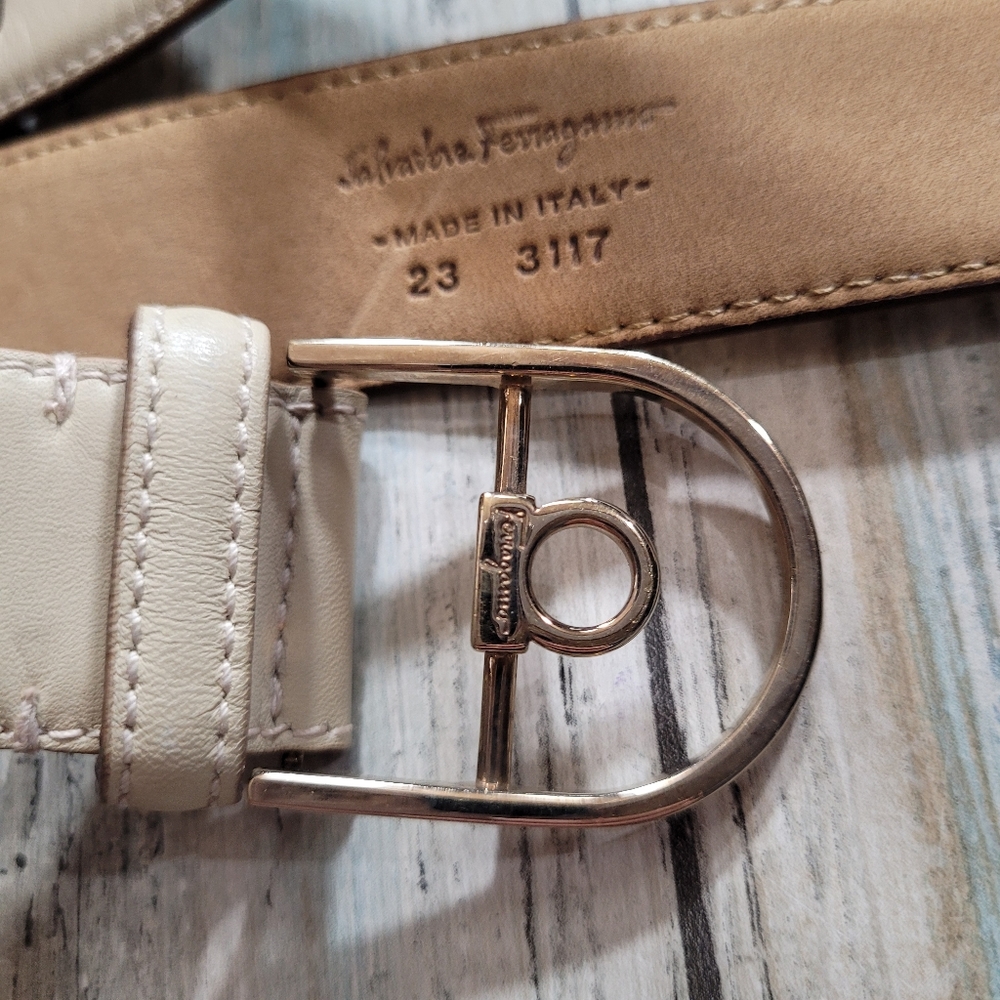 Salvatore Ferragamo Belt. - Picture 1 of 7